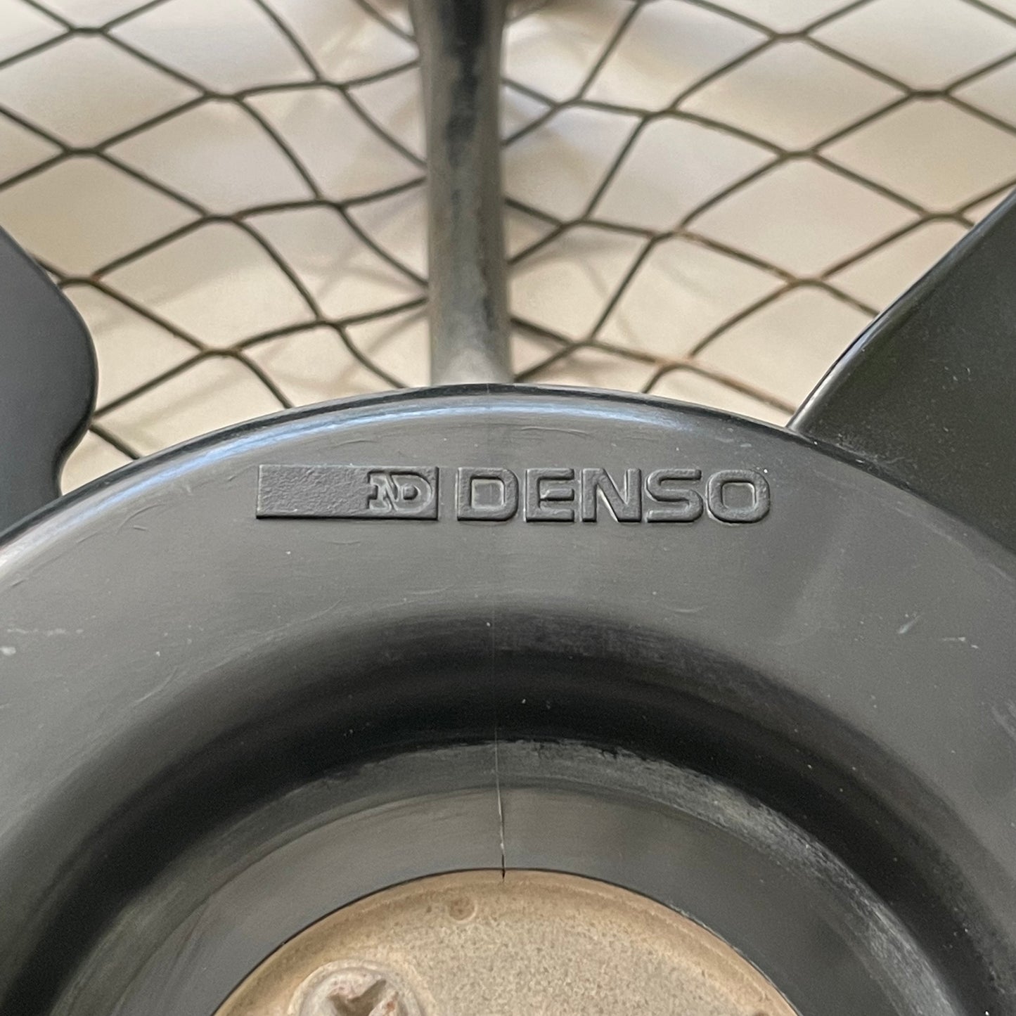 80 Series A/C Auxiliary Condenser Fan