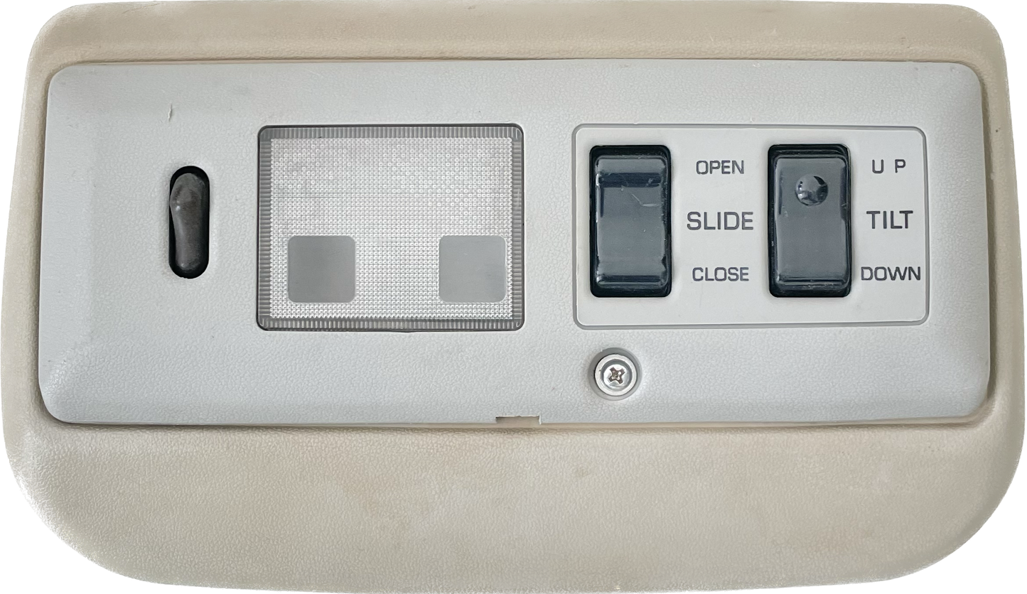 80 Series Dome Light w/ Sunroof